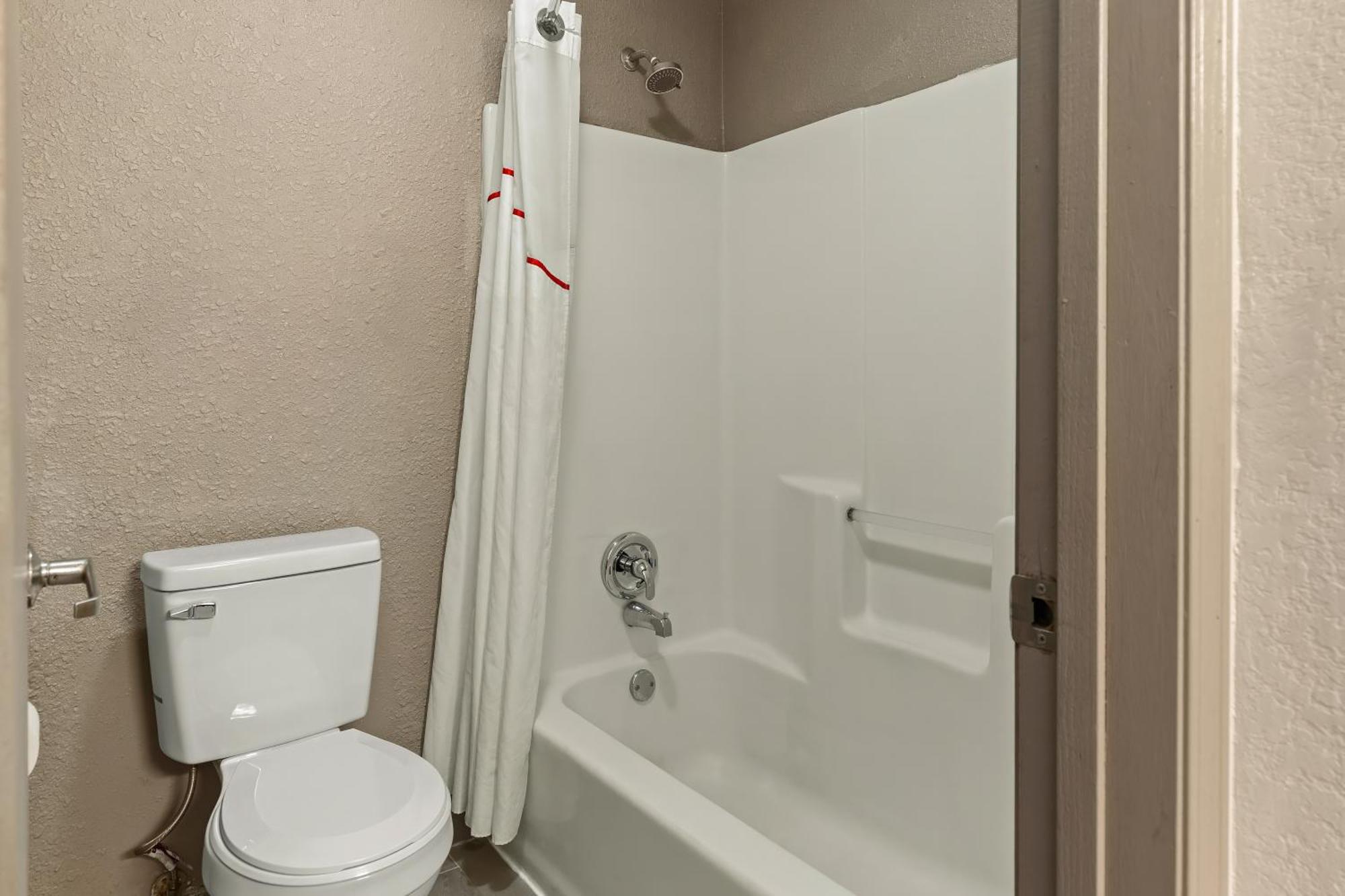Red Lion Inn & Suites Caseyville Екстер'єр фото
