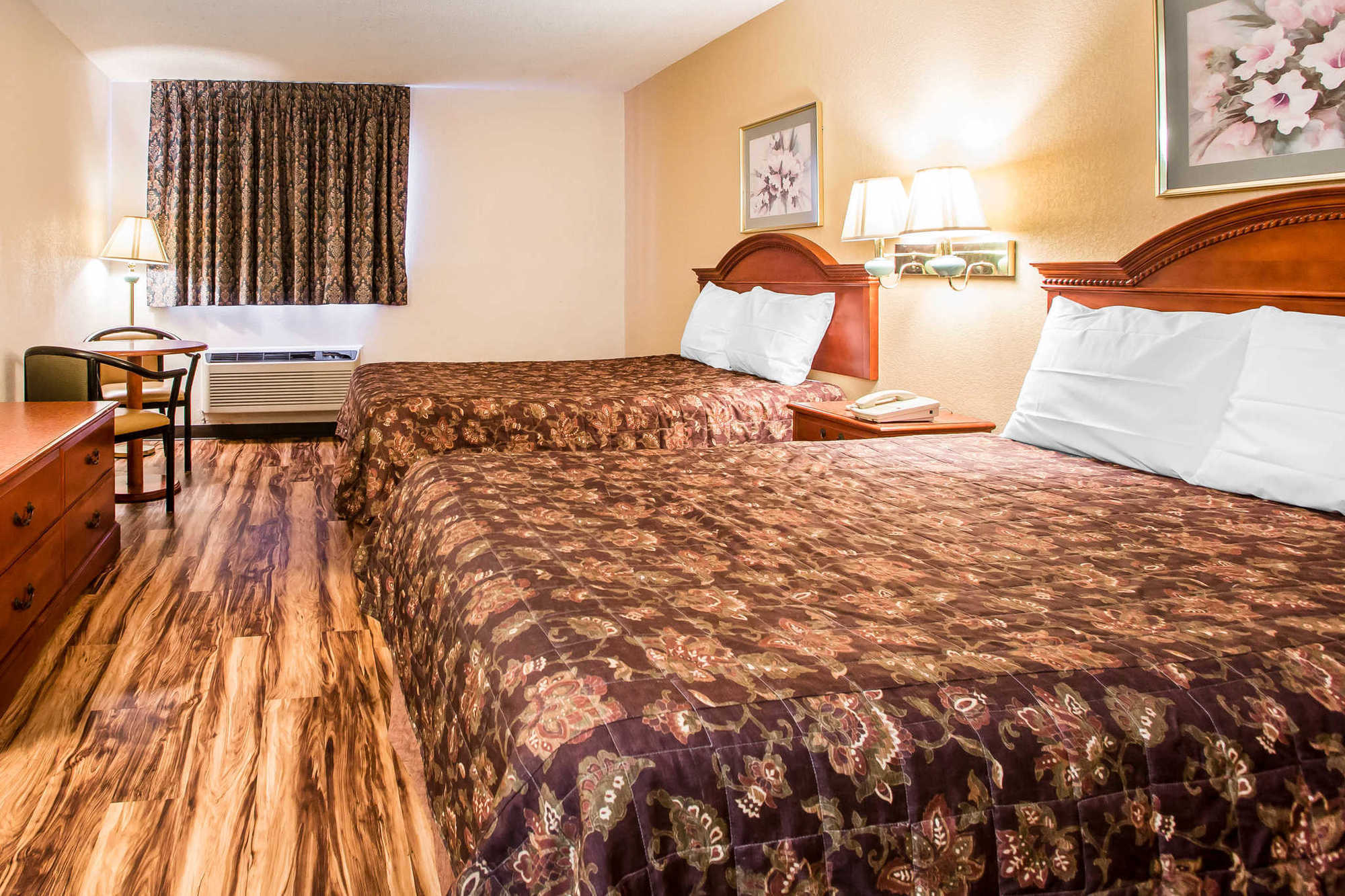 Red Lion Inn & Suites Caseyville Номер фото