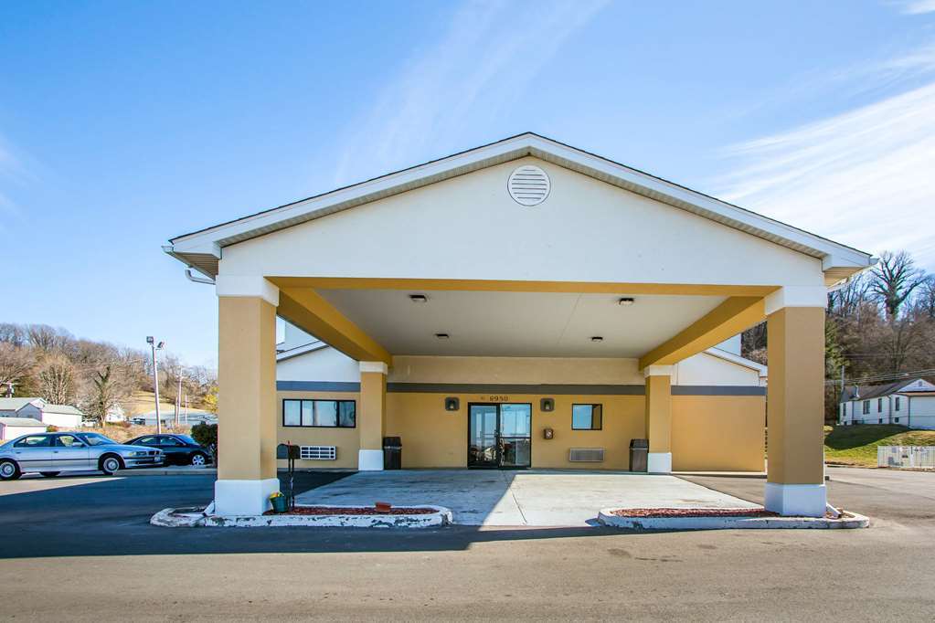 Red Lion Inn & Suites Caseyville Екстер'єр фото